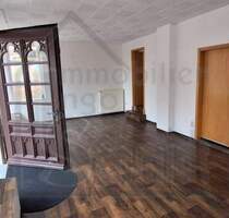 Lichtdurchflutetes Büro oder Ladenfläche ! Große Fensterfronten! - Weener