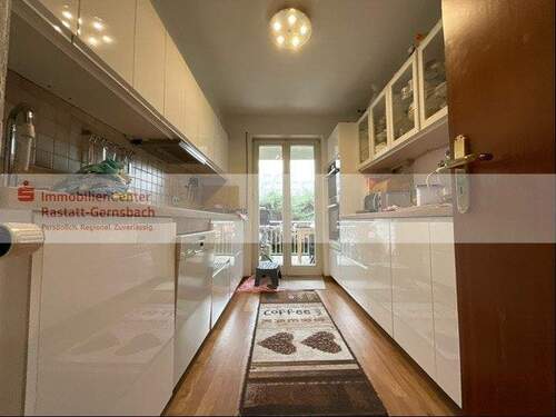 Küche mit Zugang zur Loggia - 