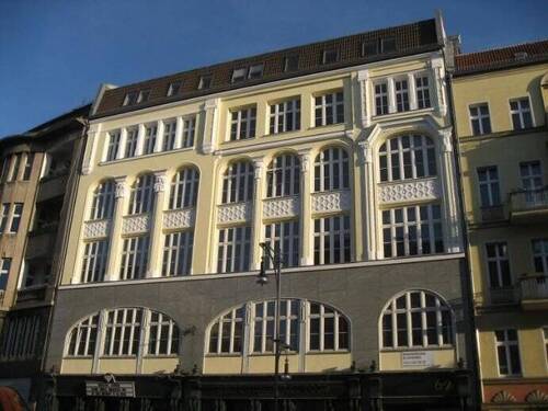 Straßenansicht - 95 qm sonnige Büroflächen in saniertem Gewerbehof