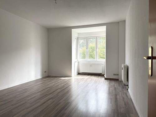 Wohnzimmer - 2 Zimmer Etagenwohnung in Chemnitz