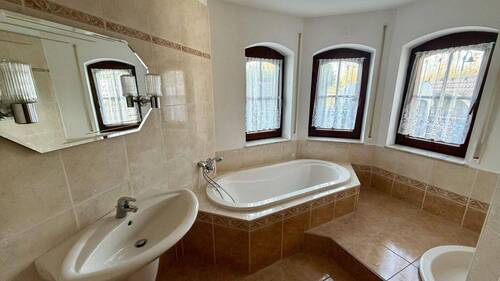 Badezimmer im Erdgeschoss - 