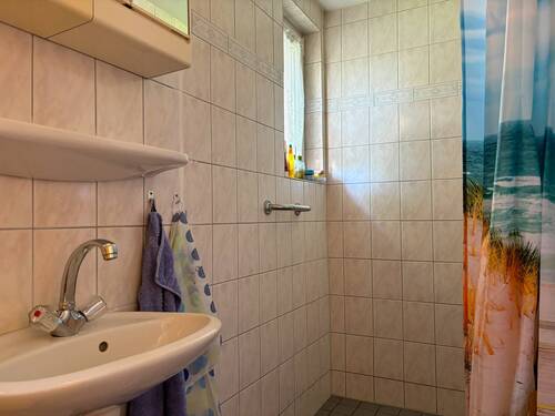 Bad Haus rechts - 