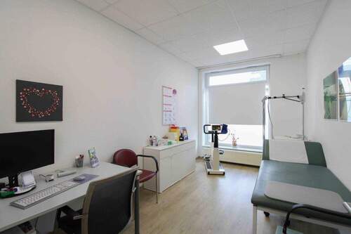 Behandlungszimmer - Büro mit 200,00 m&sup2; in Rastede zum Kaufen