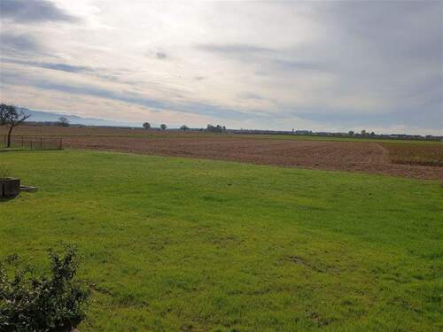 Blick von der Terrasse in die weite Landschaft - 