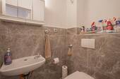Separate Toilette - 