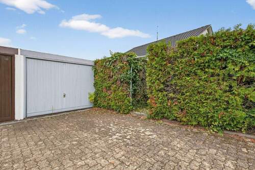 Gartennahe Garage mit direktem Zugang - 