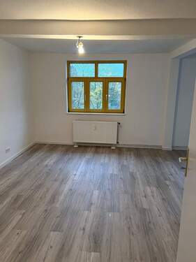 Wohnzimmer - 2 Zimmer Etagenwohnung in Braunschweig