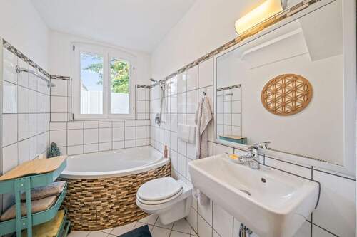 Badezimmer in der Einliegerwohnung - 