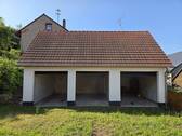 Stellplätze 1 u. 2 (von links) ohne Zwischenwand – Stellplatz 3 (rechts) mit Zwischenwand - 