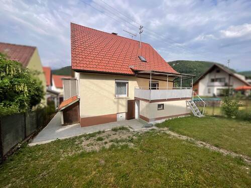 Gartenansicht - 6 Zimmer Einfamilienhaus in Nusplingen