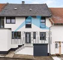 Großzügiges und saniertes Reihenmittelhaus in ruhiger Ortsrandlage von Habichtswald-Dörnberg! - Habichtswald / Dörnberg