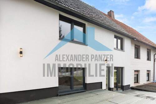 Außenansicht - 5 Zimmer Reihenmittelhaus in Habichtswald / Dörnberg