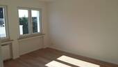 Schlafzimmer (Hofseite) - Etagenwohnung mit 78,00 m&sup2; in Meerbusch zum Kaufen