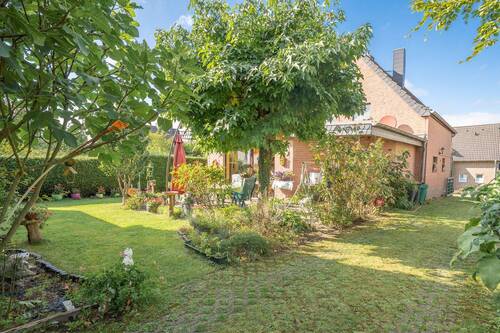 Rückansicht - 5 Zimmer Einfamilienhaus zum Kaufen in Übach-Palenberg