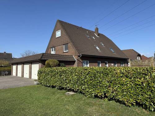 Straßenansicht - Fertig zum Einziehen! 3 Wohnungen in einem Mehrfamilienhaus in Jever