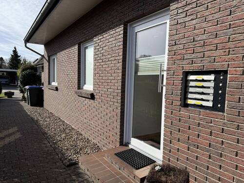 Eingang - 6 Zimmer Mehrfamilienhaus, Wohnhaus in Jever