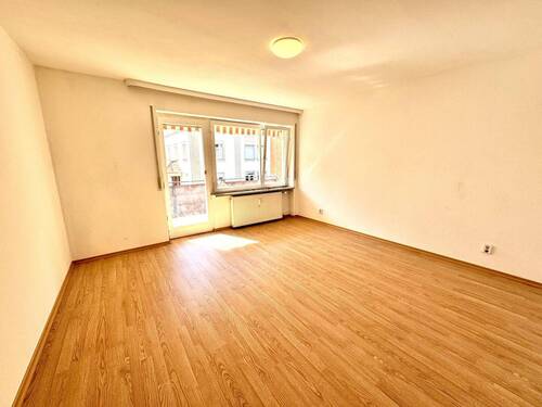 Schlafzimmer - 3 Zimmer Etagenwohnung zum Kaufen in Lindenberg