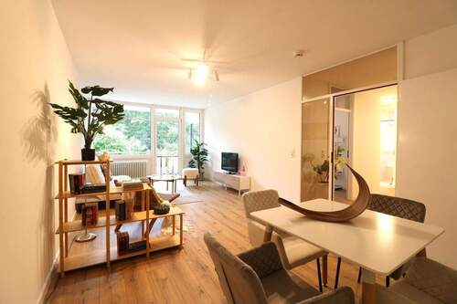 Wohnzimmer Erdgeschoss - Provisionsfrei! Renovierte 3 Zimmerwohnung!