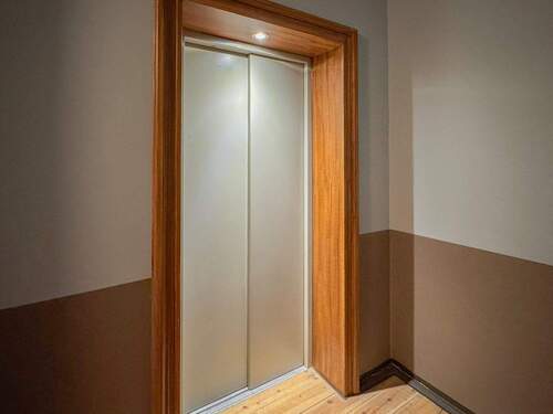 Lift - 