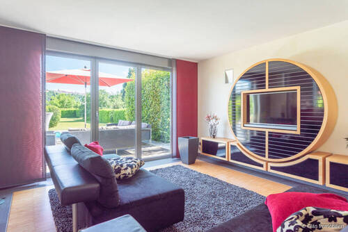 Wohnzimmer mit Blick ins Grüne - 