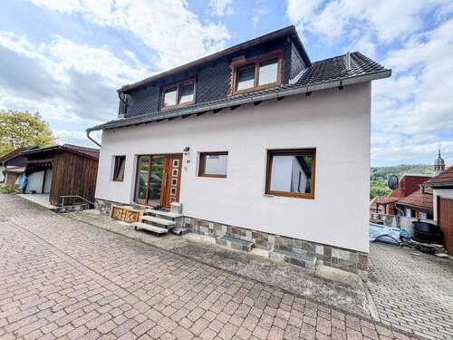 Aussenansicht - 8 Zimmer Mehrfamilienhaus, Wohnhaus zum Kaufen in Breuberg