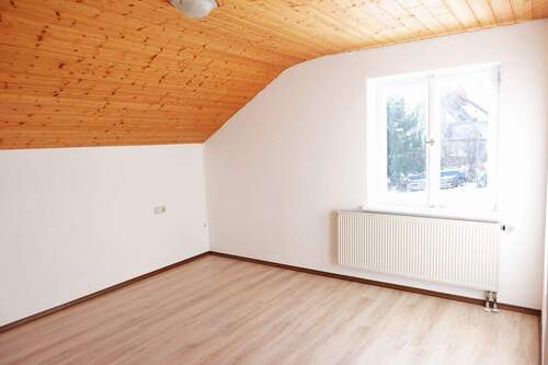 Schlafzimmer 2 OG.JPG - 