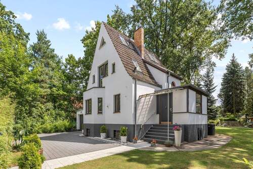 Bild 1 - Stilvoll kernsaniertes Einfamilienhaus mit Wohlfühlgarten in Schöneiche bei Berlin