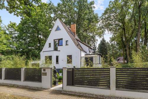 Hausansicht - 5 Zimmer Einfamilienhaus zum Kaufen in Schöneiche bei Berlin