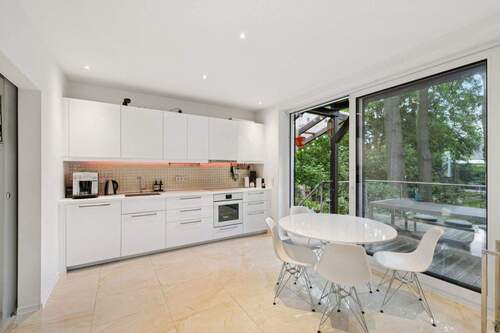 Küche mit Terrassenzugang - 