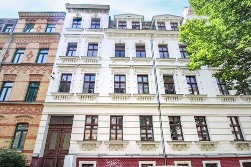 Hausansicht - Leipzig-Gohlis: Gepflegte 3-Zimmer-Wohnung mit Balkon