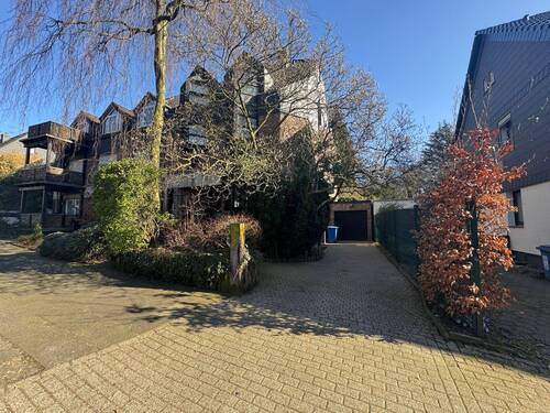 Ansicht - 9 Zimmer Einfamilienhaus zum Kaufen in Oberhausen