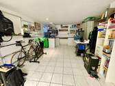 Souterrain mit schönem Boden - 