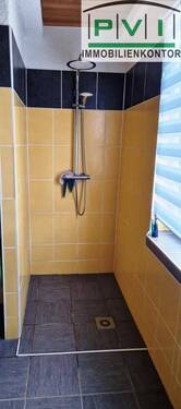begehbare Dusche - 7 Zimmer Einfamilienhaus in Raschau-Markersbach