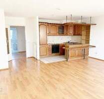 ***HELLE MAISONETTEWOHNUNG MIT BALKON*** individuellem Grundriss und Dachschrägen - Wohncharakter mit Flair in Riesa