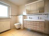 Badezimmer im Erdgeschoss - 