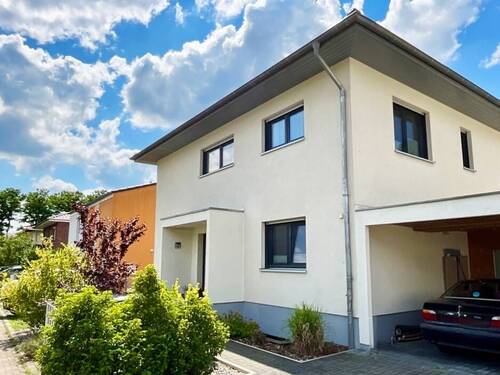 Hauseingang - 7 Zimmer Mehrfamilienhaus, Wohnhaus zum Kaufen in Berlin