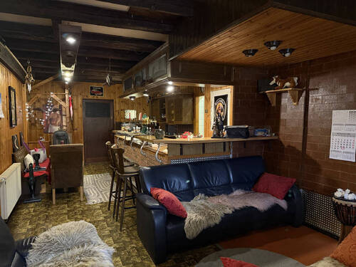 Gastraum mit Theke EG - 