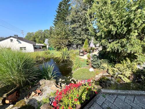 Wunderschön bepflanzter Garten - 6 Zimmer Einfamilienhaus in Bölsberg