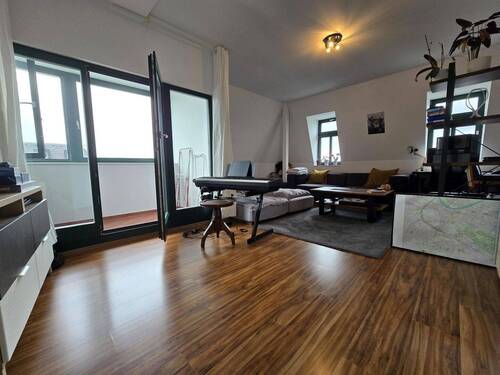 Würzburger Str.18 Wohnen - 2 Zimmer Etagenwohnung zur Miete in Dresden