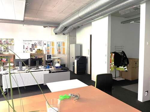 Büro EG - Büro mit 210,00 m&sup2; in Bietigheim-Bissingen zur Miete