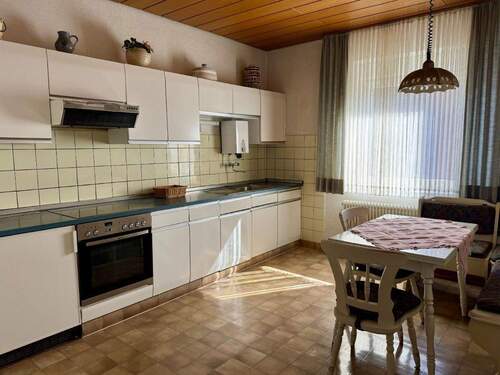 Küche - 7 Zimmer Doppelhaushälfte in Grevenbroich