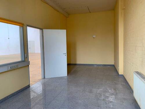 Lager-Büro-Kombination mit Rampen EG - Lager-Büro-Kombi mit Rampen - EG, flexibel, sofort verfügbar