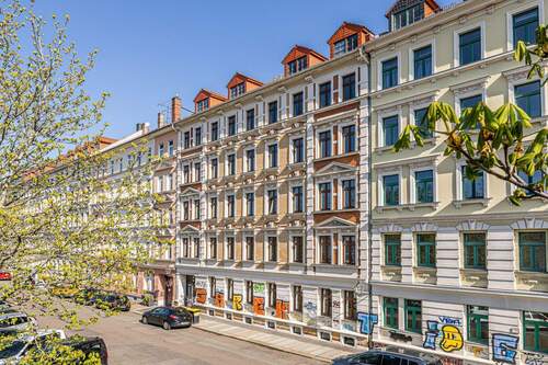 Straßenseitige Fassade - 