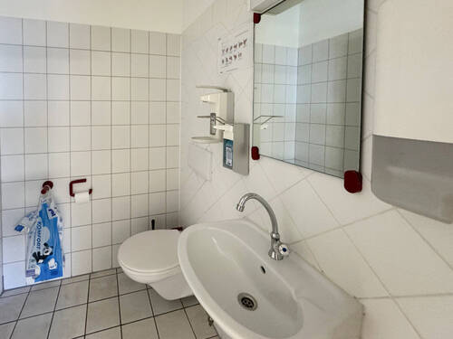 WC - 