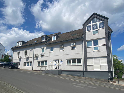 Straßenansicht - ebenerdiger Eingang - 1 Zimmer Büro zur Miete in Betzdorf