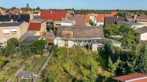 Außenansicht Drohne 8 - 6 Zimmer Doppelhaushälfte zum Kaufen in Bitterfeld-Wolfen