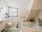 Wannenbad im Obergeschoss - 
