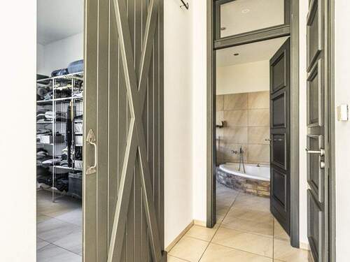 Sonderanfertigung Türen und Wanne - 