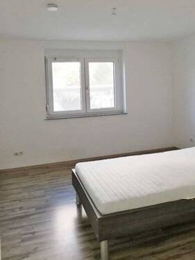 ...geräumiges Schlafzimmer... - 