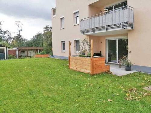 ...teil-überdachte Terrasse... - 2 Zimmer Terrassenwohnung in Forchheim